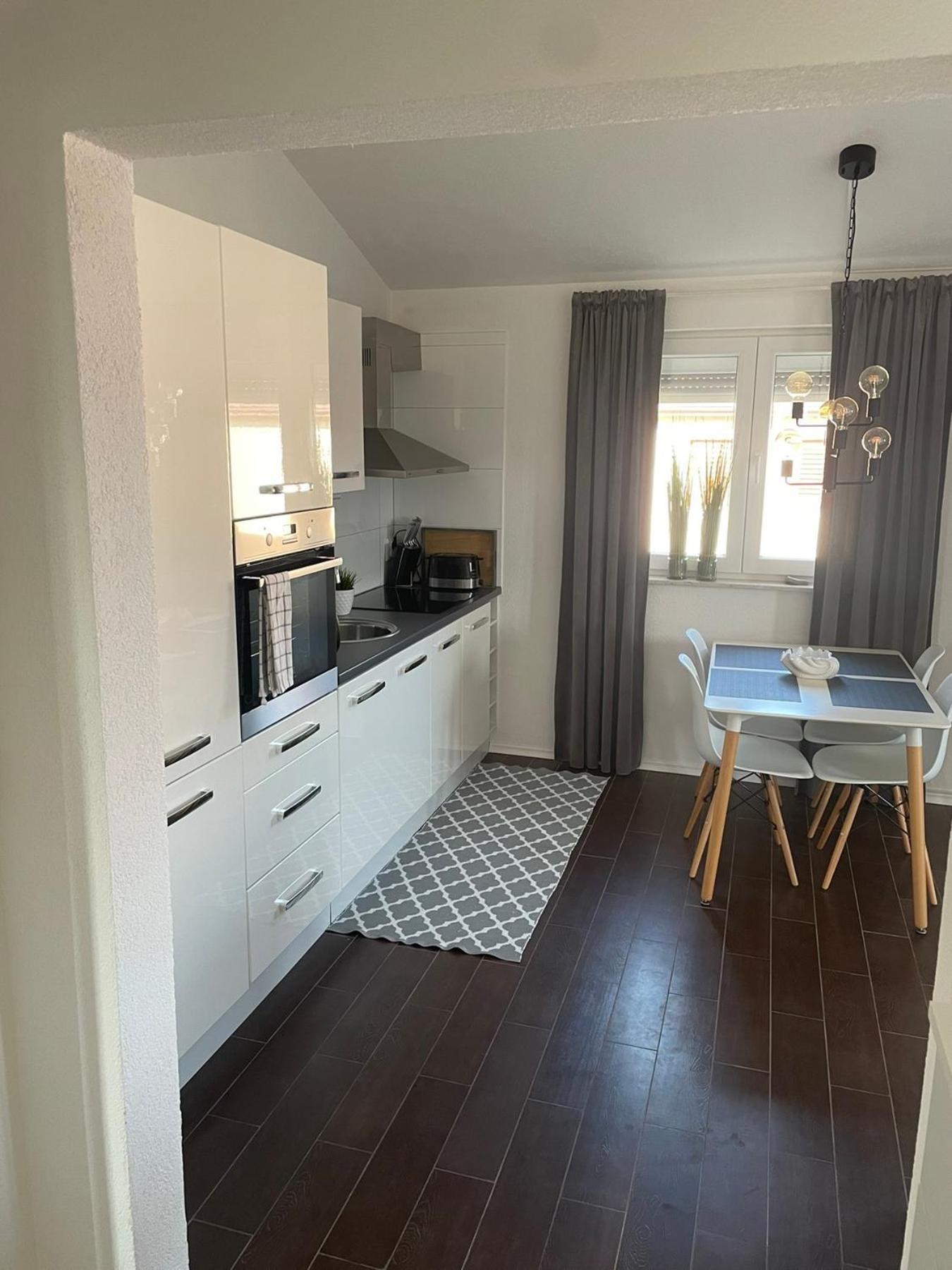 Vanessa Apartman